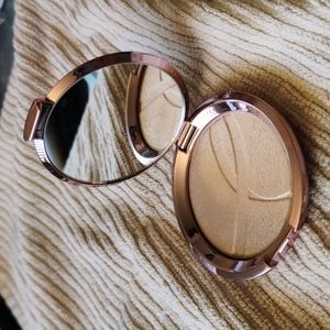 BECCA Opal Highlighter